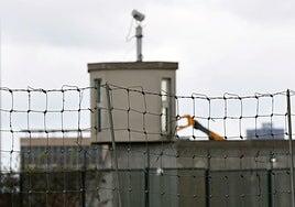 Psicosis por la plaga de fugas en cárceles francesas: la última solo necesitó sábanas y una sierra