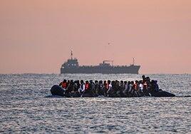 La UE endurece su política migratoria y avala la creación de centros de detención fuera de Europa