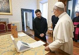 El Papa reafirma ante Zelenski la necesidad de «una paz justa y duradera» en Ucrania