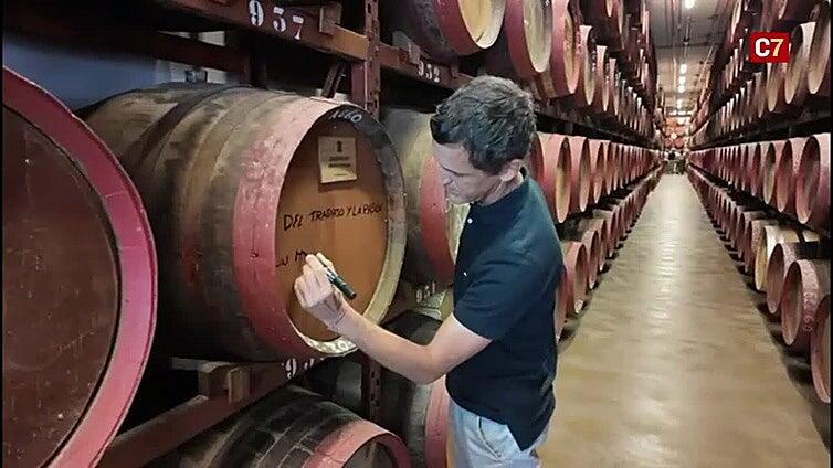 Arehucas presenta su Barrica con un homenaje a Rogelio Peñate