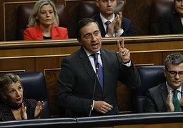 Albares se enzarza con el PP por no felicitar a Corina Machado por el Nobel