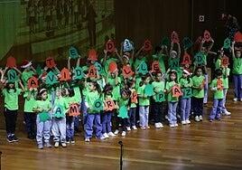 Un canto a la paz: las mejores imágenes del Encuentro de Coros Escolares de Villancicos