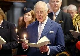 Carlos III anuncia que el próximo año «reducirá» su tratamiento contra el cáncer