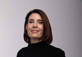 «En la cena de empresa, el jefe nos está observando»