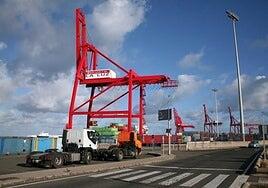 La marroquí Marsa Maroc entra en las 5 terminales de Boluda en Canarias tras hacerse con el 45% del capital