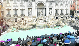 Dos euros por visitar la Fontana de Trevi