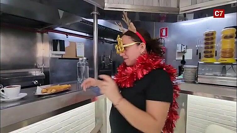 Historias de Navidad con Crismar Martín, camarera en la Churrería de Vegueta