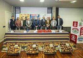 Spar entrega 135.000 kilos de semillas de papa a ocho agricultores de Gran Canaria
