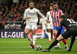 Lenglet, dos meses de baja por un fuerte esguince de rodilla