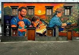 Valleseco inaugura un mural por la igualdad en la Casa de la Cultura