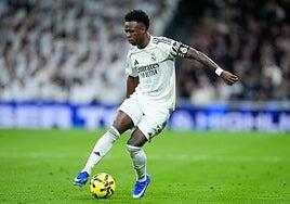 Vinicius cambia la camiseta del Madrid por la de Brasil en redes tras los silbidos del Bernabéu