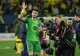 Joan García pone en un brete a De la Fuente