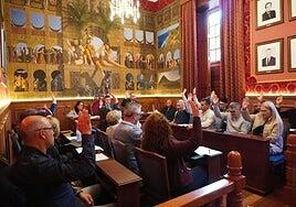 Gáldar aprueba conceder a ocho agentes municipales la medalla de plata al mérito profesional