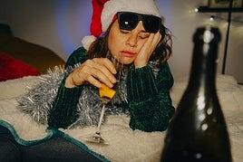 ¿Beber sin resaca? Apunta estos trucos para levantarte (casi) como nuevo después de una noche de excesos