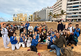 Tirma pone sabor, creatividad y conciencia ambiental en los colegios a través del belén de arena