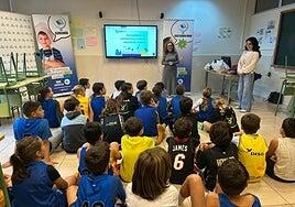 El Clinic de Navidad del Club de Baloncesto Gran Canaria celebra el «día elaborado en Canarias»