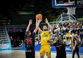 La Laguna Tenerife-Dreamland Gran Canaria: a evitar una nueva inocentada en el Santiago Martín