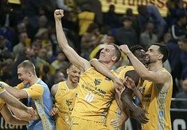 El Dreamland Gran Canaria silencia el Santiago Martín en el derbi (70-71)