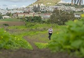 Ondrej Brosch y Sara Granstedt se coronan en la etapa reina del GCOM en Arucas