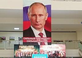 El Kremlin refuerza la imagen de Putin como mesías ruso: fuerte, abstemio y casado con la patria