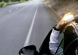 Cuenta atrás para la baliza V16: guía completa ante su obligatoriedad definitiva en 2026