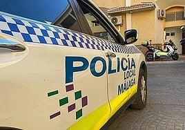 Aprovecha una detención por violencia de género para robar material del coche patrulla