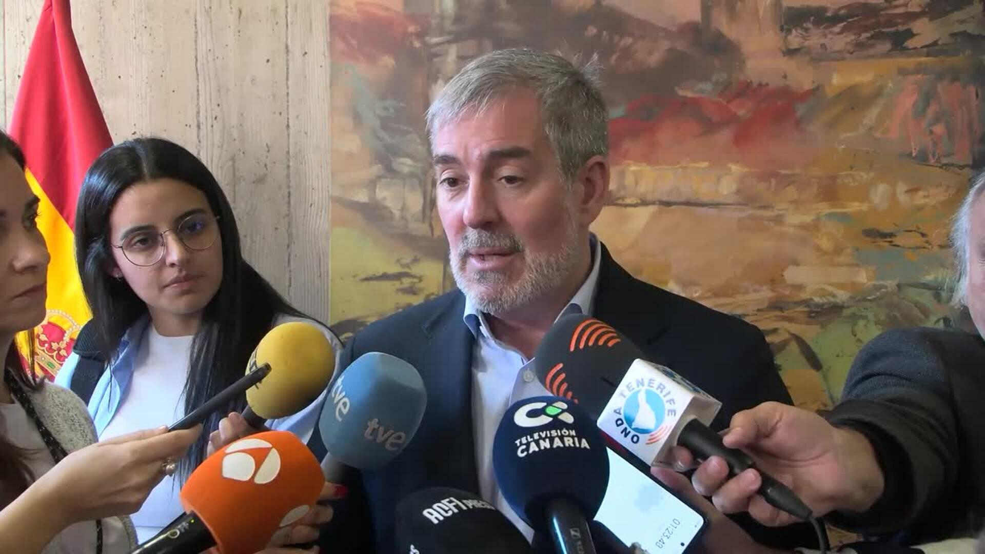 Clavijo pide reunión "urgente" con Torres para analizar decreto ley de distribución de menores