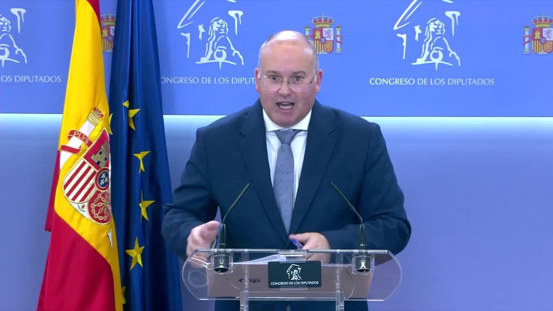 Montero pide "pedagogía" ante el "populismo fiscal" y el PP critica su actitud y la de Díaz