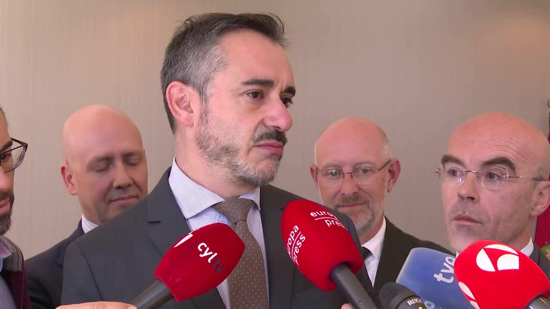 Vox reconoce asignación y señala que la asesoría decidirá si "procede" abonarla a no adscritos