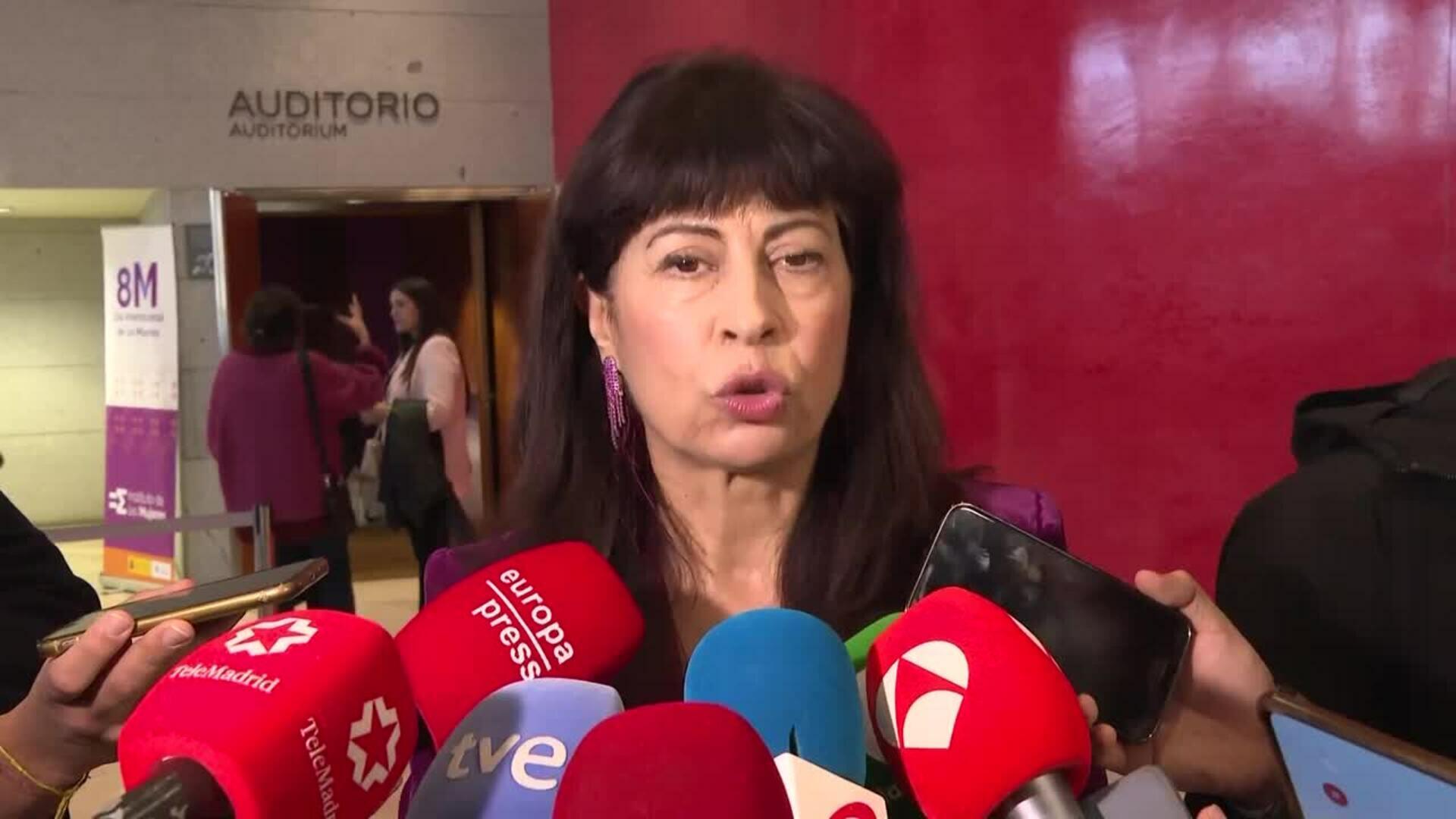 Redondo responde a Calvo, sobre las dos manifestaciones del 8M: "La ministra soy yo"