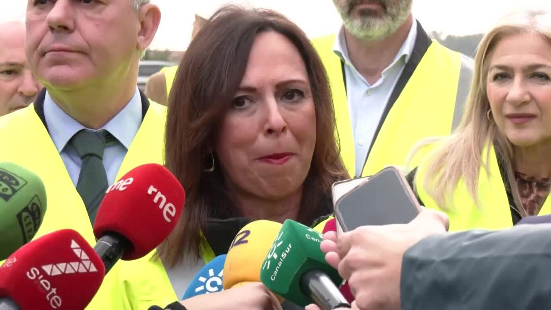 El metro de Sevilla revisa opciones para comprar nuevos trenes y la Junta lo apoya