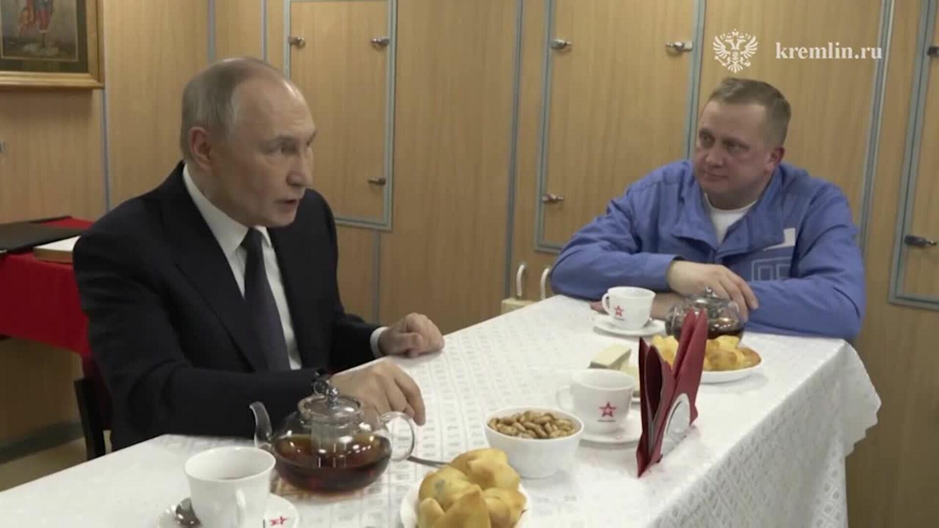 Putin propone introducir un gobierno temporal en Ucrania, celebrar elecciones y negociar la paz