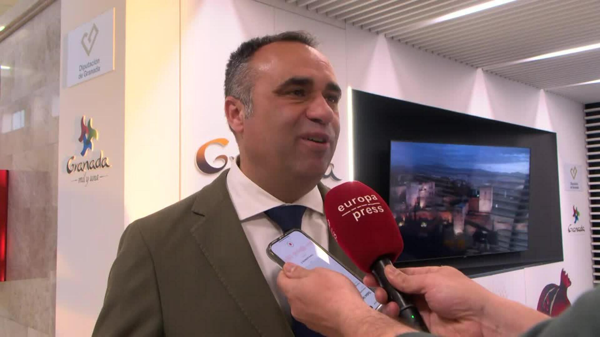 Diputación de Granada destaca la "magnífica noticia" de la nueva conexión aérea con Tenerife