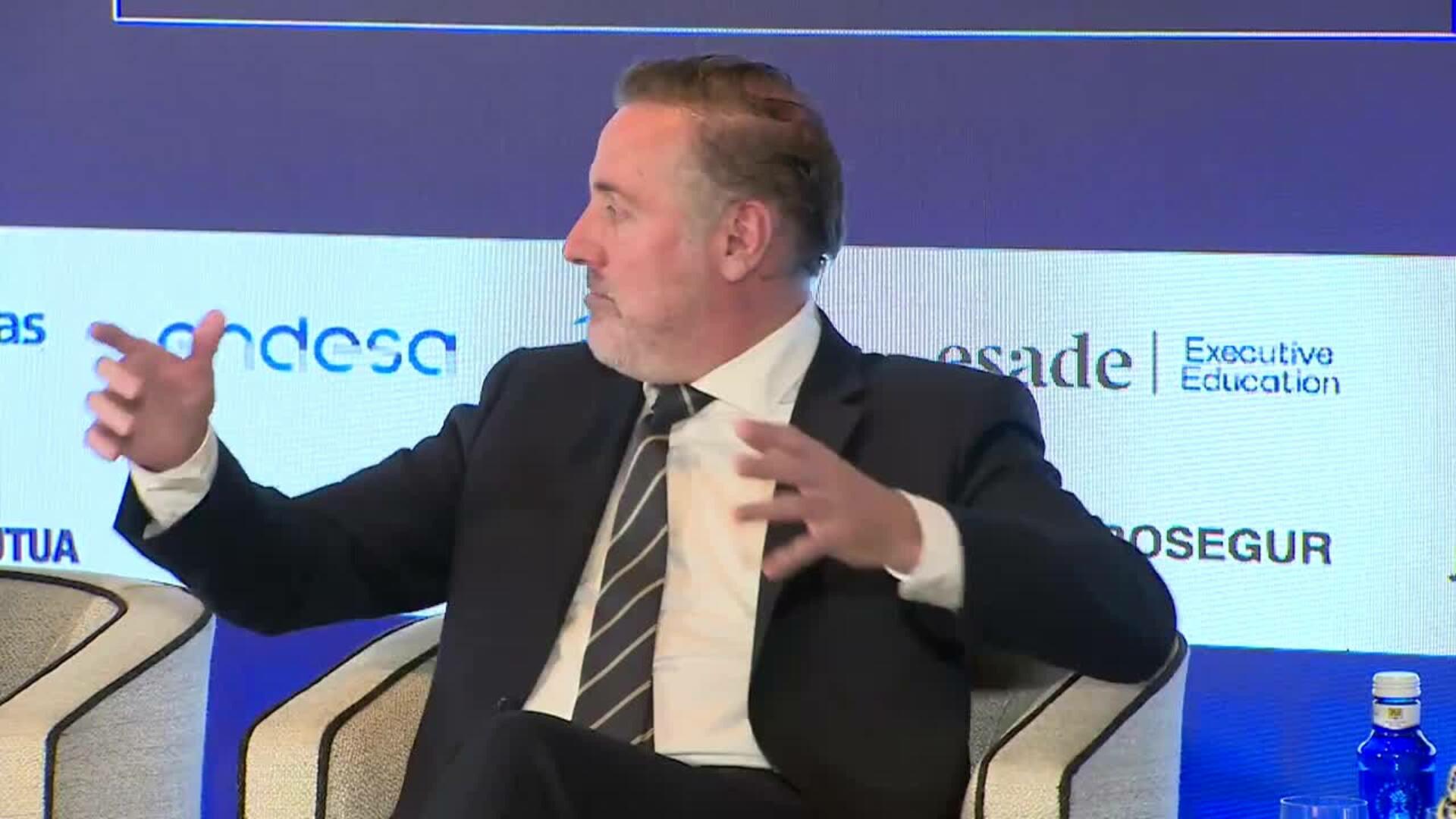 Directivos destacan las dificultades del sistema administrativo de cara a la inversión