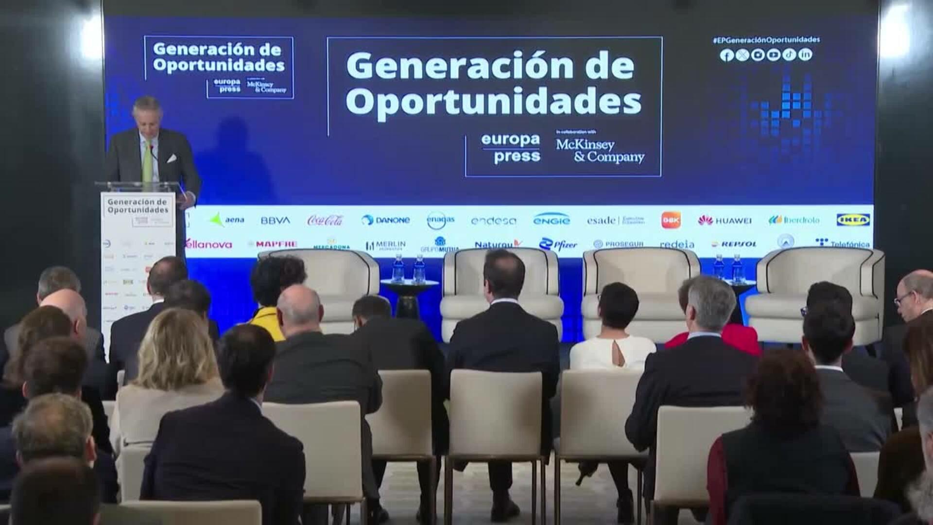 Los sectores farmacéutico, inmobiliario y asegurador piden agilizar el sistema administrativo