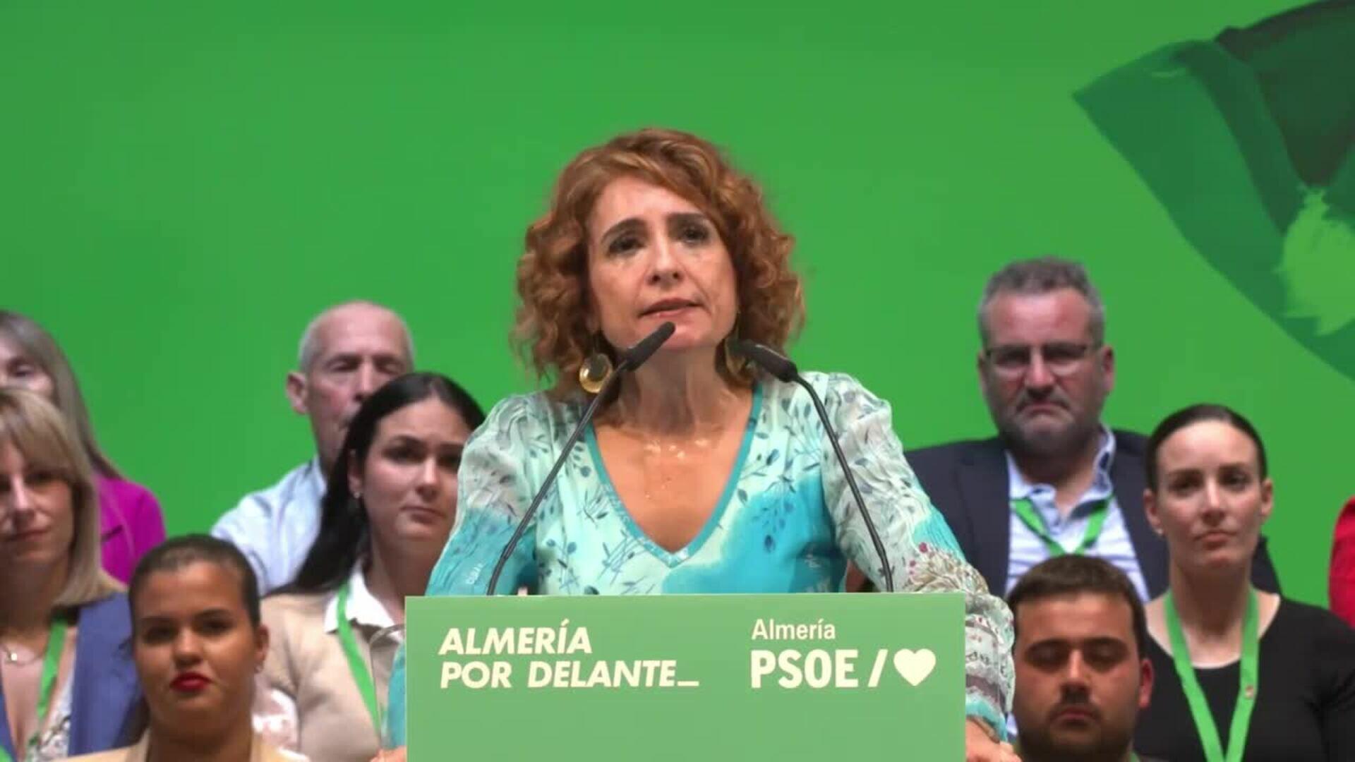 Montero reivindica el autogobierno y acento de Andalucía y replica a Ayuso