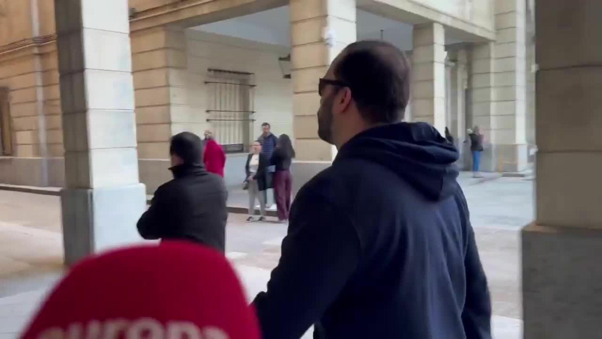 Antonio Tejado da la callada por respuesta sobre el cambio en la defensa de su tía