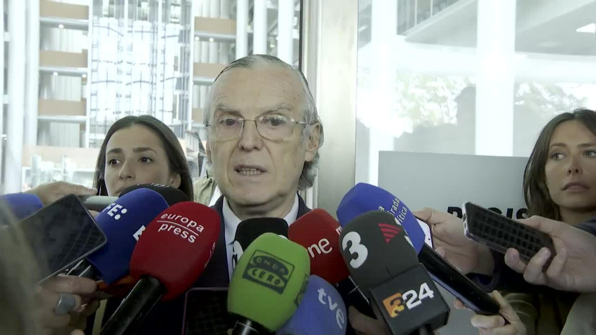 El abogado de Pradas afirma que la exconsellera "no está bien"