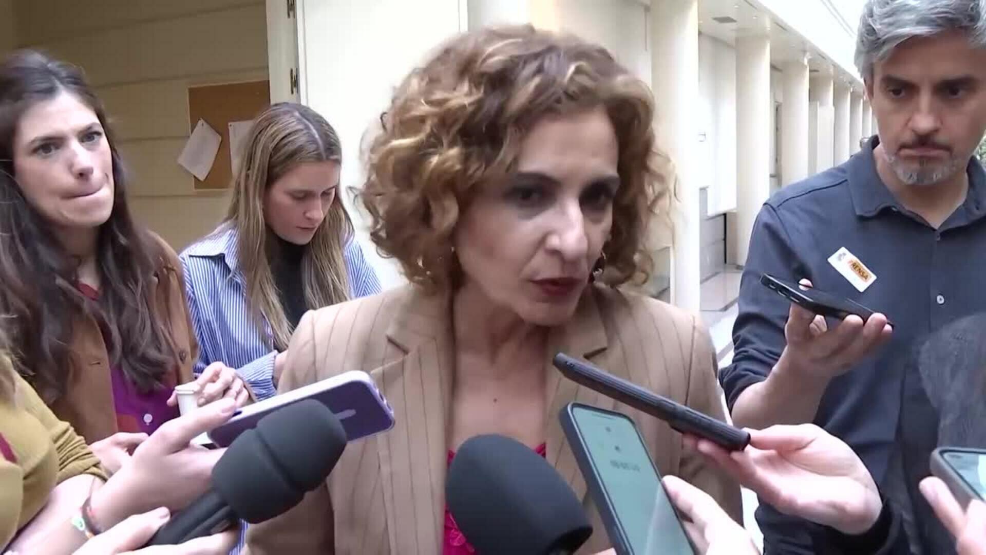 Montero insiste en que los 10.400 millones para Defensa no pueden dedicarse a otro fin