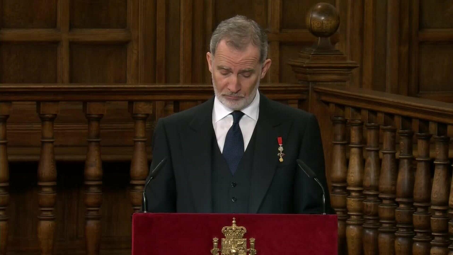 El Rey recuerda a Vargas Llosa y elogia la "bondad" de la obra de Pombo