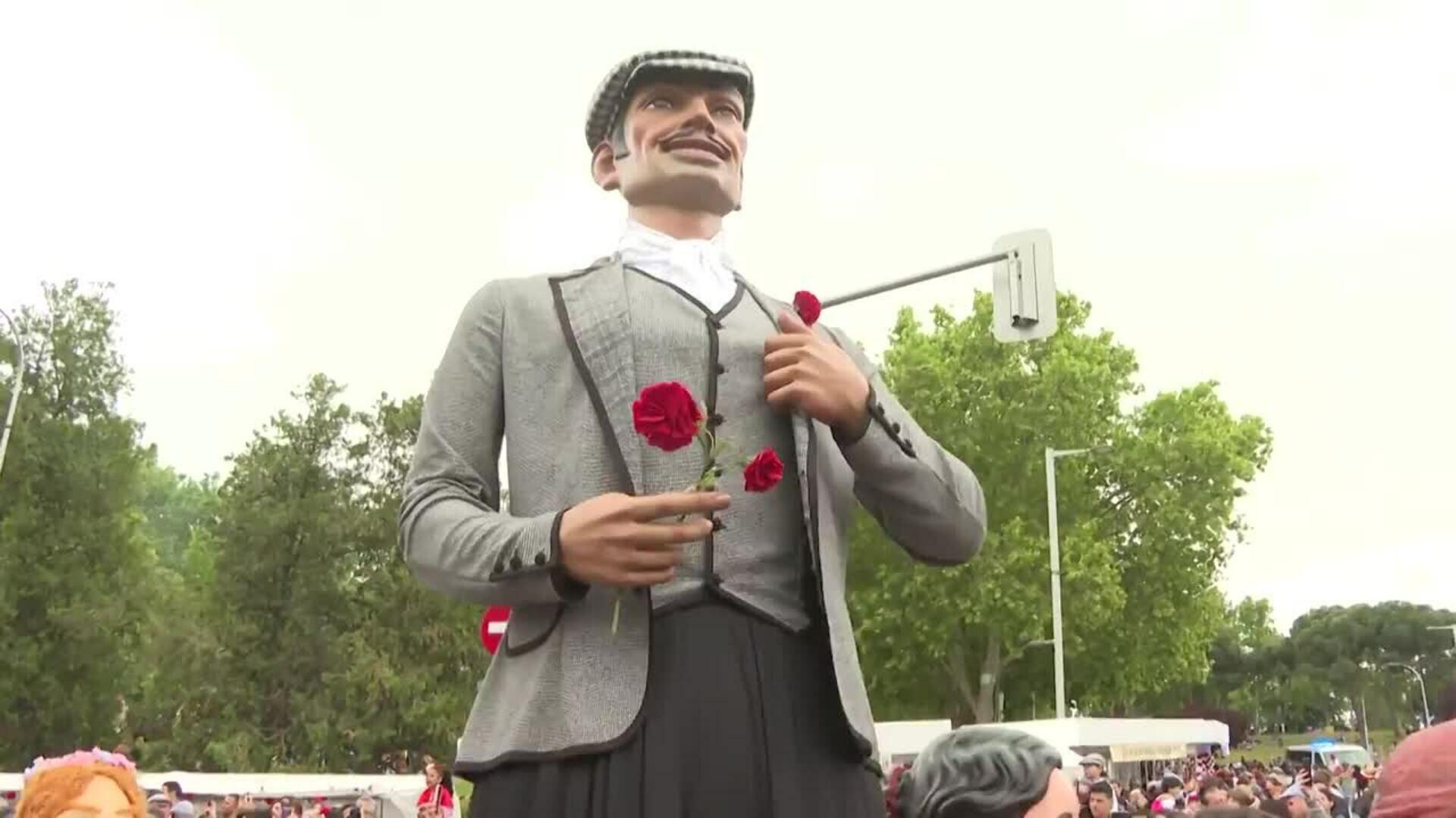 Madrid celebra el día de San Isidro entre tradición, música y un cielo encapotado