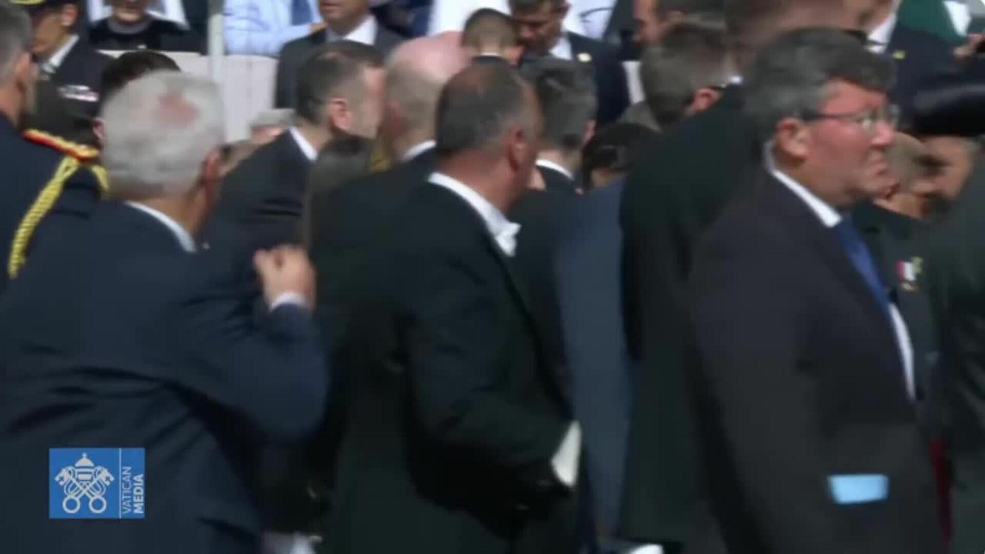 Zelenski y Vance coinciden en el Vaticano tras el tenso encuentro en la Casa Blanca