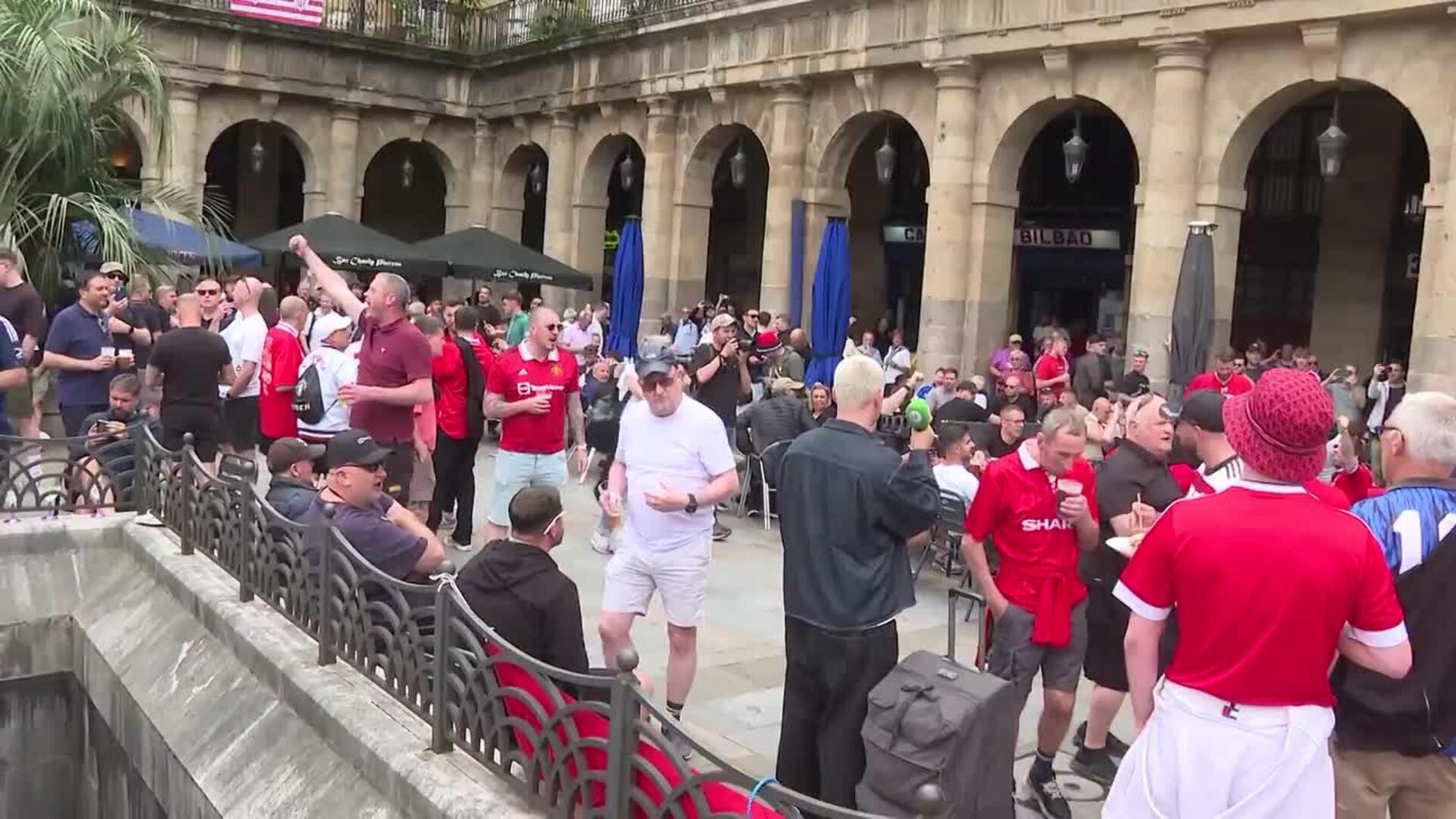 Hinchas del United y del Tottenham confían en la victoria en la final de la Europa League