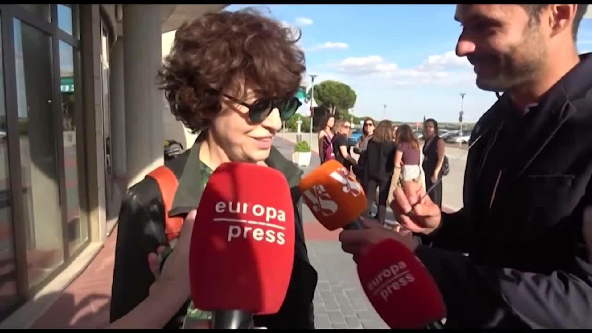 Multitud de familiares y rostros conocidos despiden a Mariano Ozores