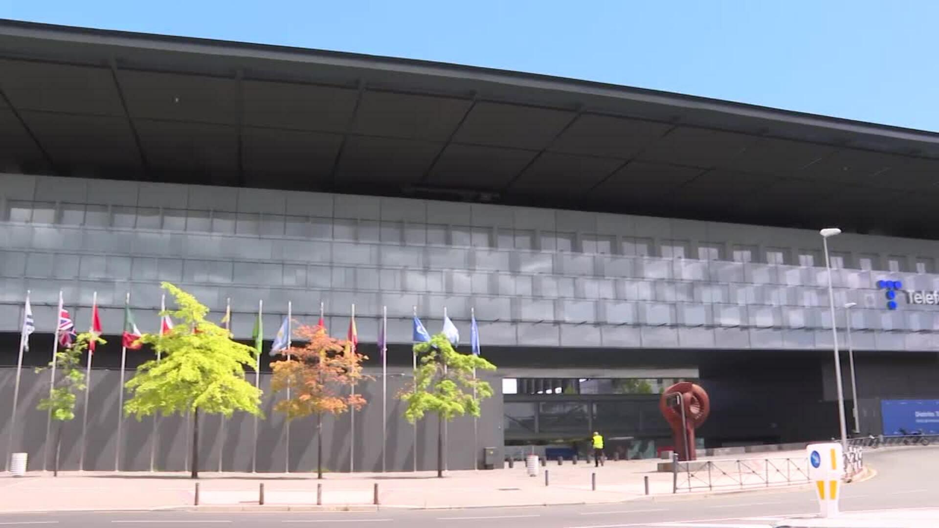 Telefónica vende su filial en Uruguay a Millicom por 390 millones y acelera su salida de LATAM