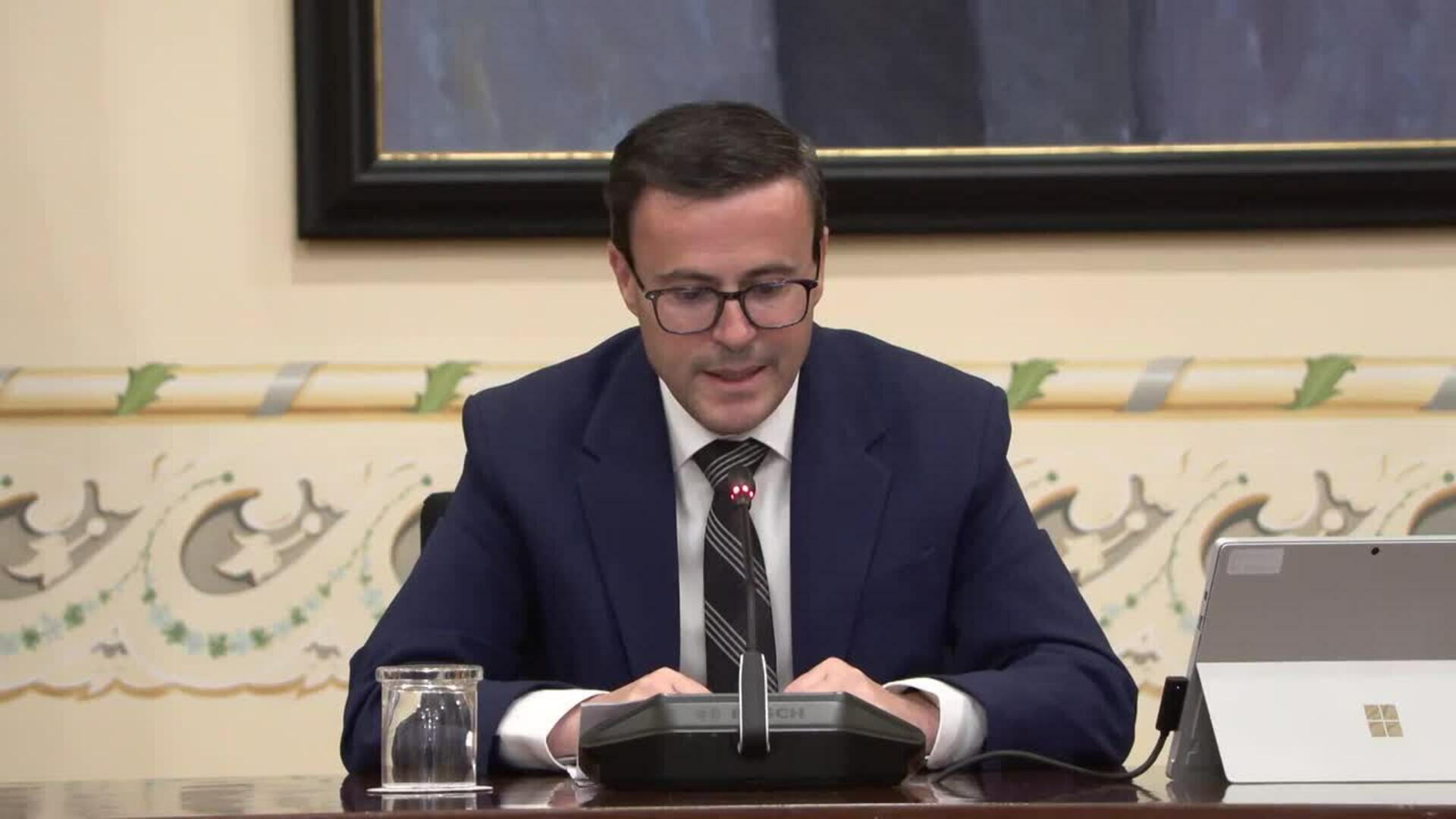 Gallardo renuncia como presidente Diputación Badajoz, con "nostalgia" y el compromiso "intacto"