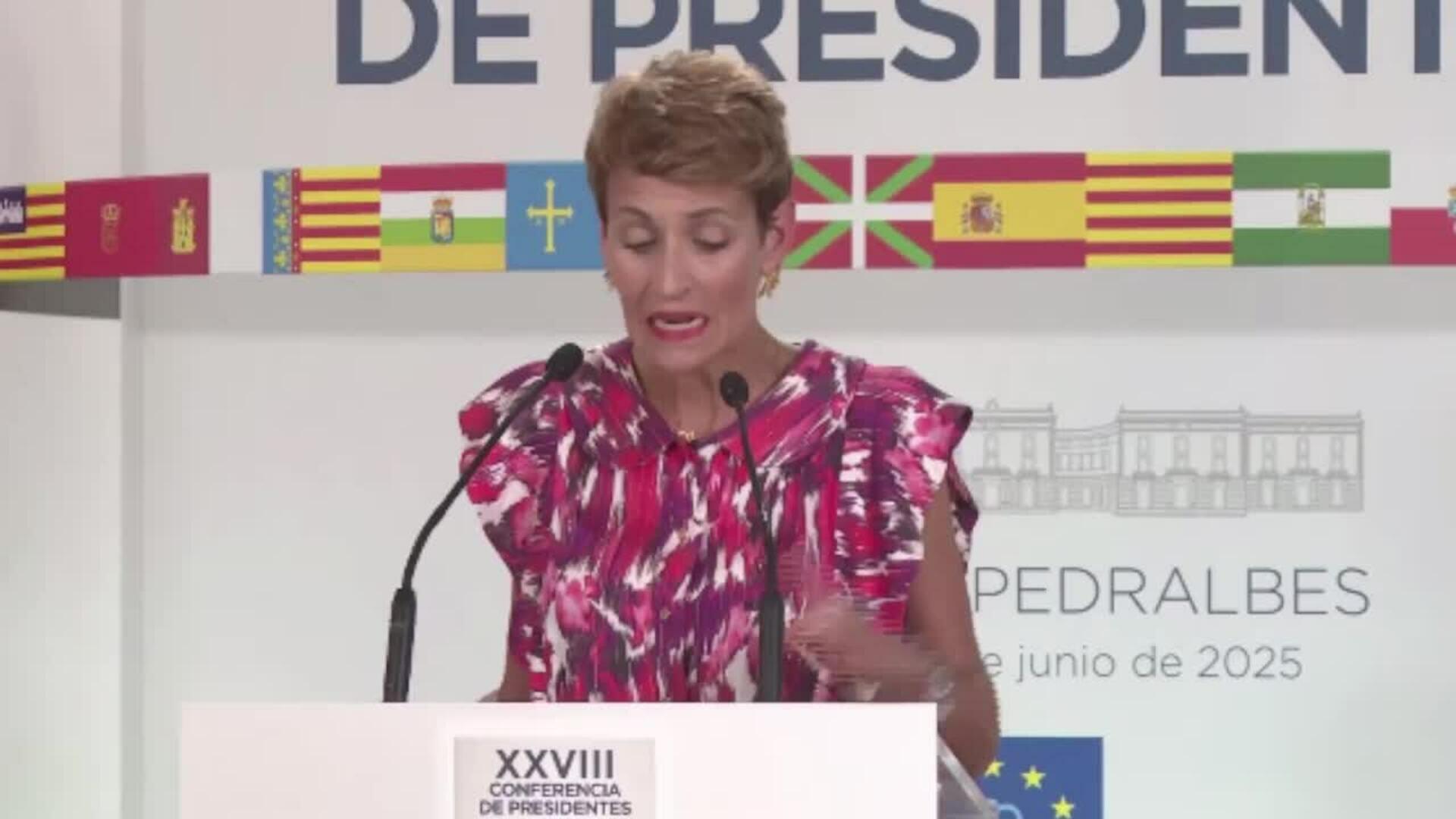 Chivite critica la "confrontación" con los idiomas