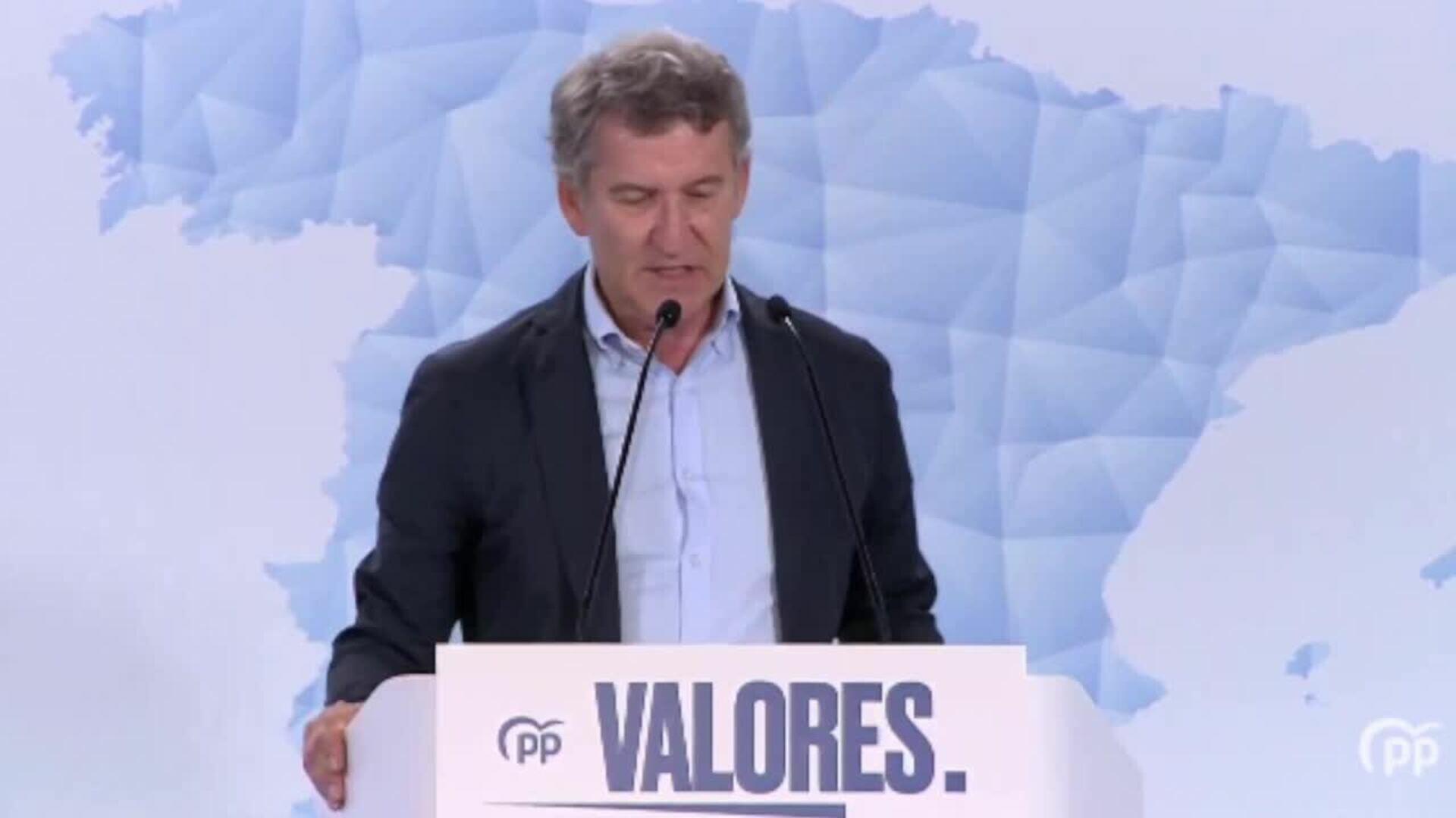 Feijóo acusa a Sánchez de intentar dividir a los presidentes con el uso de lenguas cooficiales