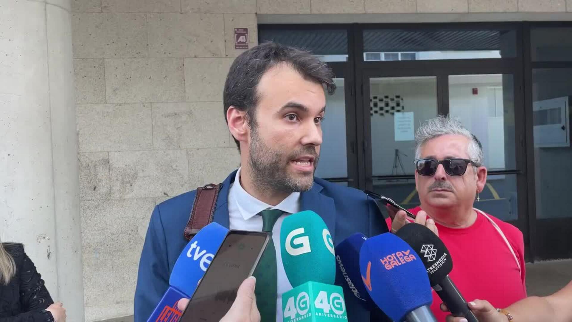 Prisión provisional por homicidio para el hermano del fallecido en la pelea de Ribeira