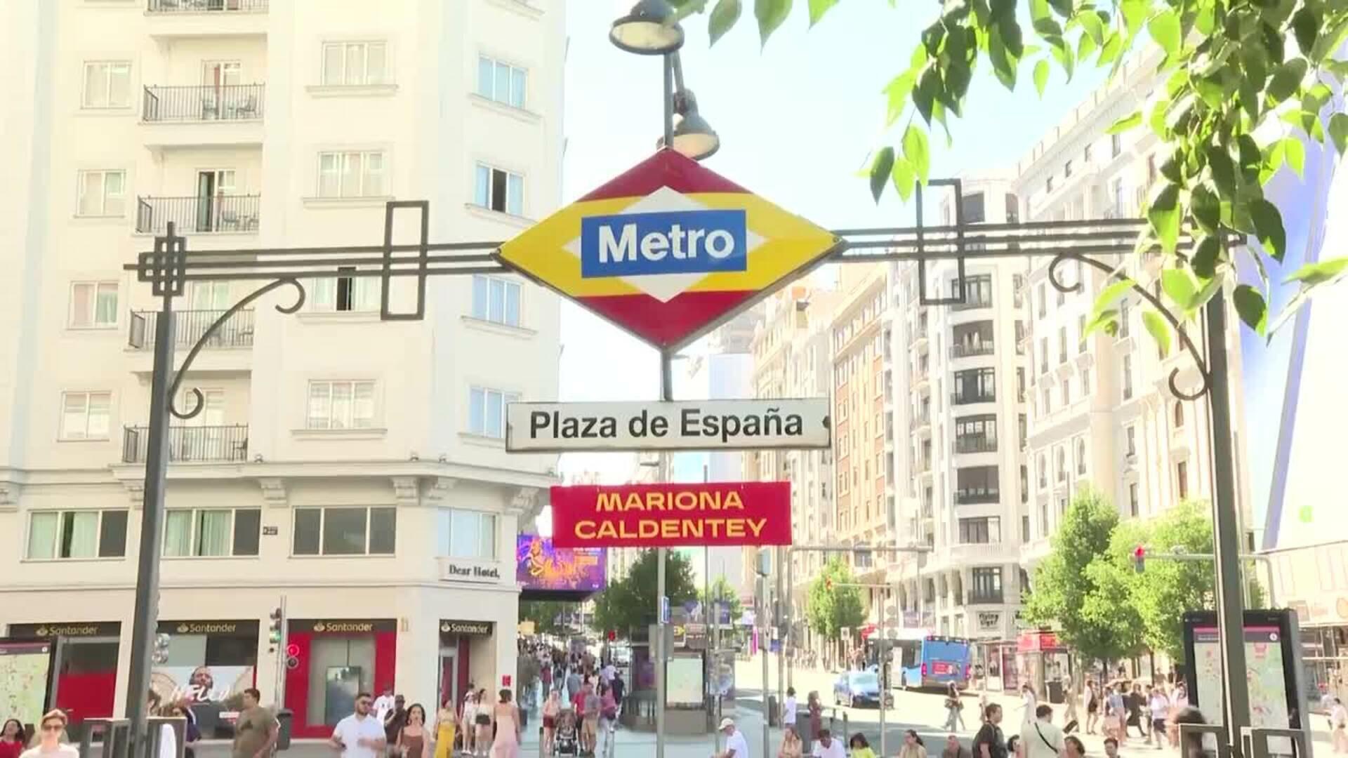 Metro añade los nombres de las capitanas a la estación de Plaza España como apoyo a selección